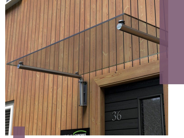 Стеклянные козырьки на входы и фасады в Оренбурге