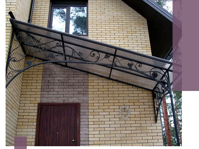 Односкатные козырьки из металла под ключ в Оренбурге